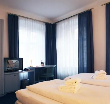 Altstadthotel Hotel 3*